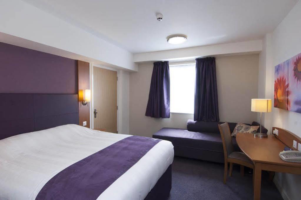 Premier Inn Watford - Croxley Green Eksteriør bilde